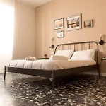 Pensión Four