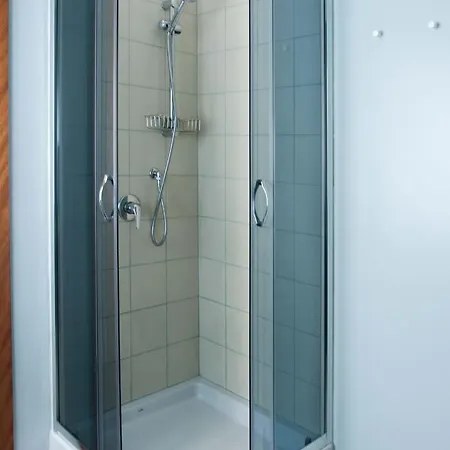 Four 게스트하우스 3*