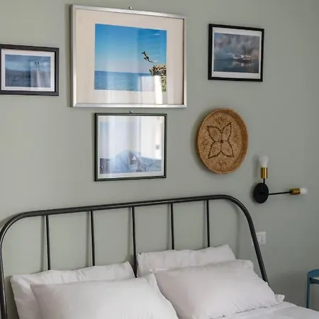 게스트하우스 Four 3*