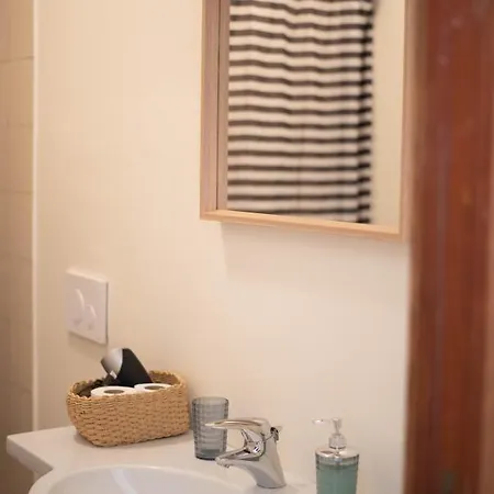 Four 게스트하우스 3*