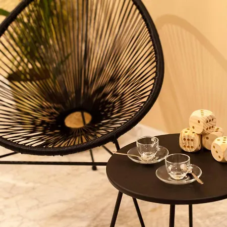 Four بيت ضيافة ألغيرو