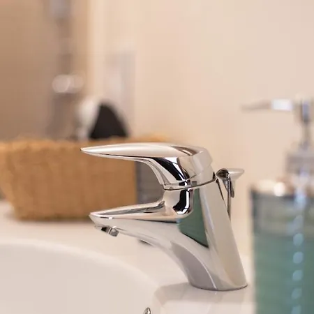 بيت ضيافة Four 3*