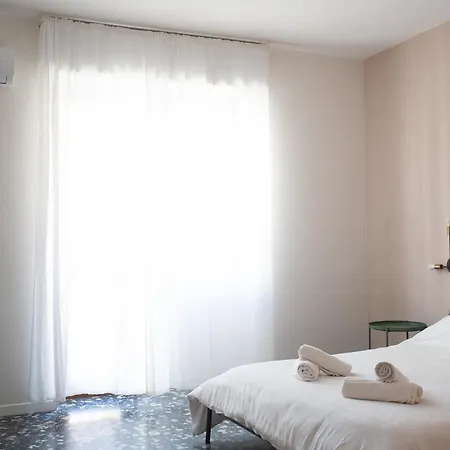 Guest house Four 3*